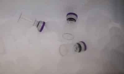 covid:-la-vaccination-lancee-dimanche-dans-deux-etablissements-pour-personnes-agees