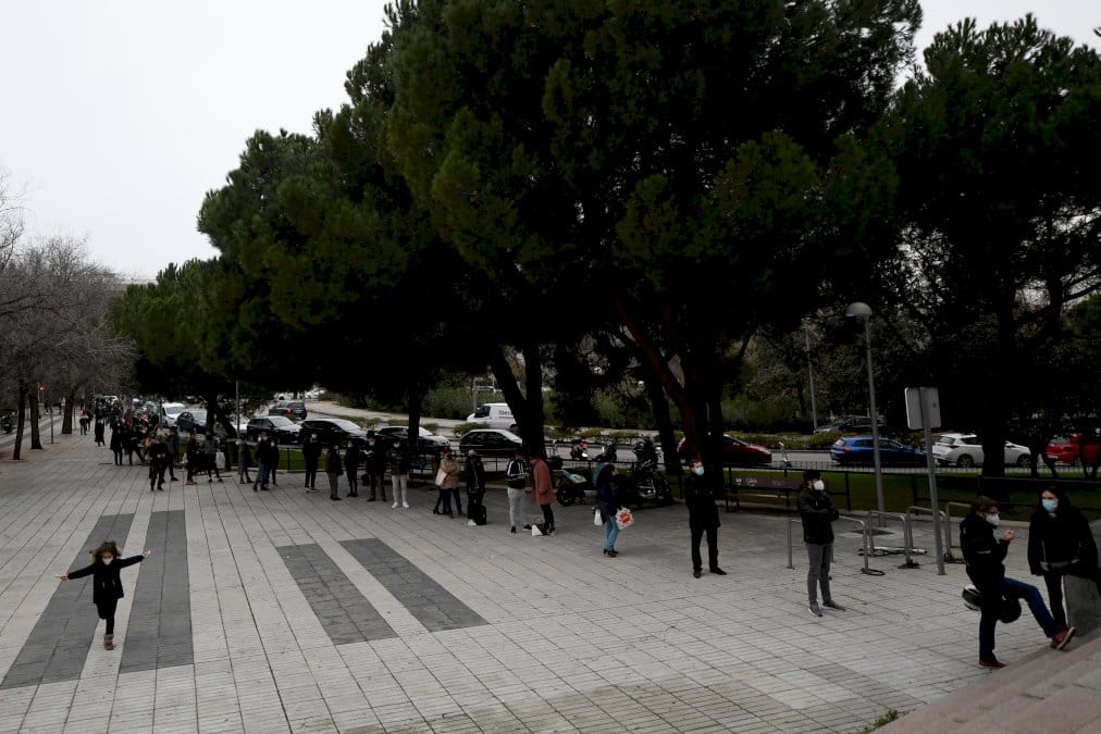 covid-19-:-premiers-cas-confirmes-du-variant-britannique-en-espagne