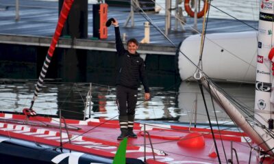 vendee-globe:-bestaven-tient-tete-avant-un-regroupement-possible