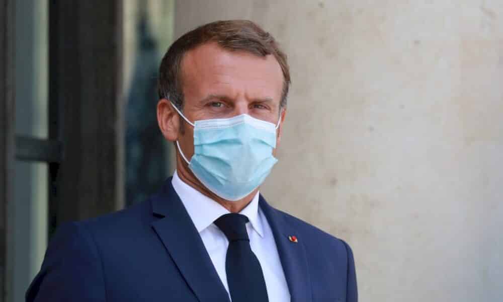 des-voeux-sans-cotillons-pour-macron