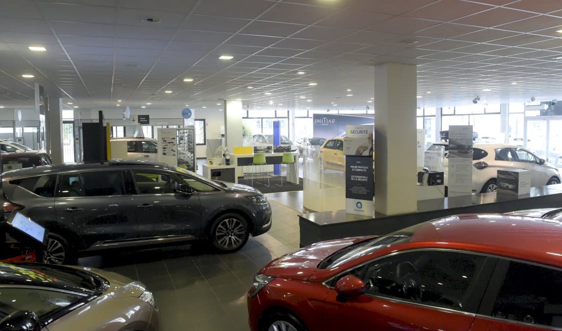 le-marche-automobile-francais-a-regresse-en-2020-a-son-niveau-de-1975