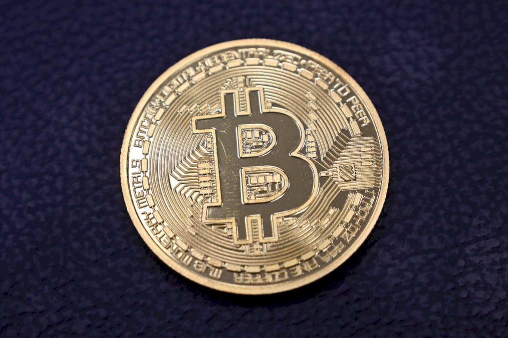 le-bitcoin-depasse-les-30.000-dollars-pour-la-premiere-fois-de-son-histoire