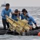 boeing-disparu-en-indonesie:-des-morceaux-de-corps-retrouves