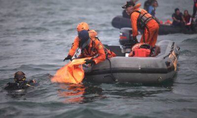 course-contre-la-montre-pour-retrouver-les-restes-du-boeing-disparu-au-large-de-l&rsquo;indonesie