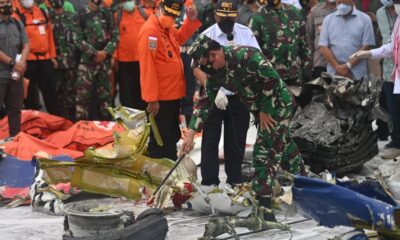 accident-de-boeing-en-indonesie:-les-enqueteurs-esperent-trouver-la-2e-boite-noire
