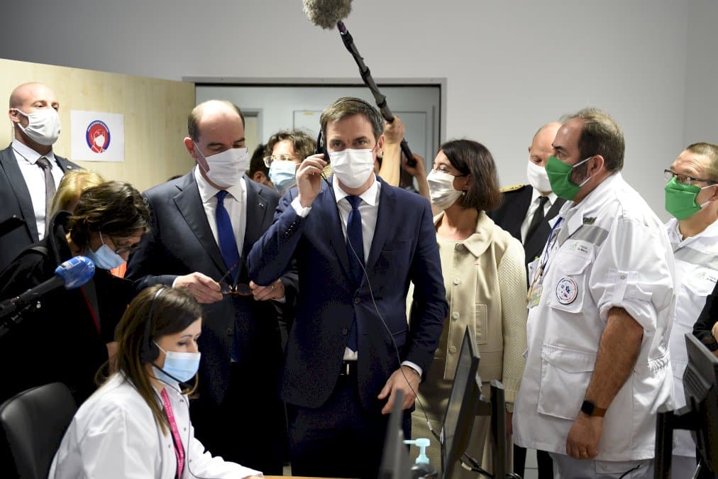 covid:-veran-souligne-les-effets-du-couvre-feu-a-18h00-sur-l&rsquo;epidemie