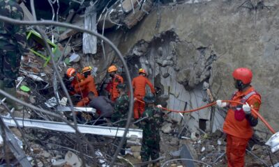 indonesie:-les-sauveteurs-cherchent-des-survivants-du-seisme-de-celebes