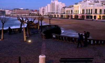 covid-19:-j-1-avant-le-debut-de-la-vaccination-« grand-public »