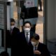 coree-du-sud:-deux-ans-et-demi-de-prison-pour-le-patron-de-samsung,-rejuge-pour-corruption