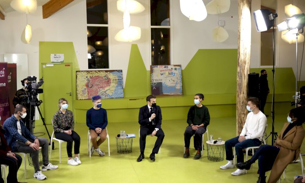 universite:-macron-souhaite-le-retour-des-etudiants-un-jour-par-semaine-et-deux-repas-par-jour-a-un-euro