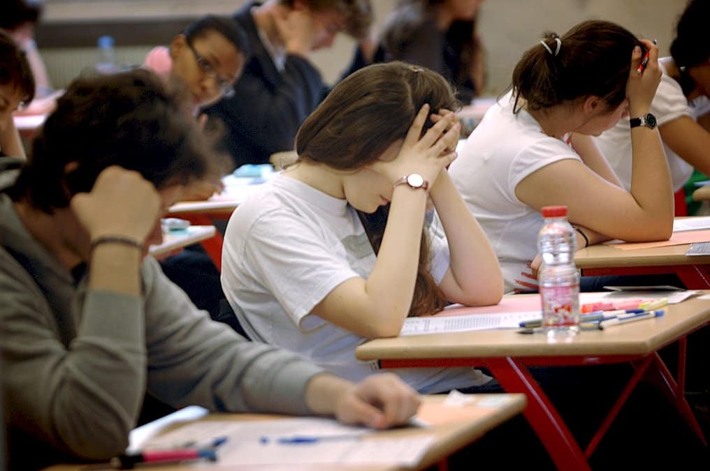 nouveau-bac:-epreuves-de-specialite-annulees-au-profit-du-controle-continu
