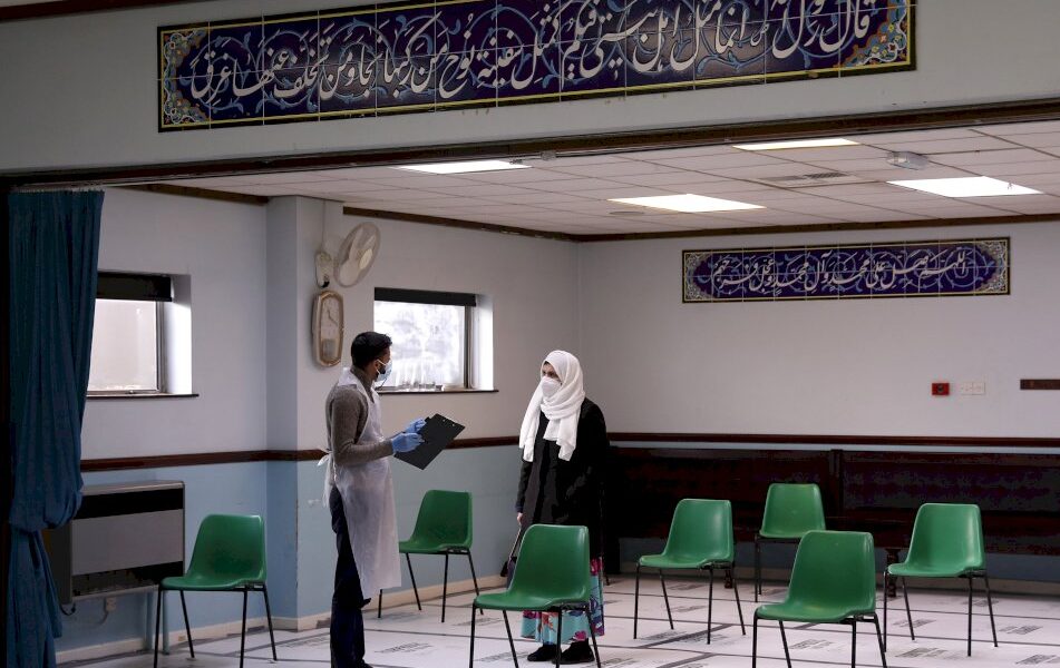 covid-19:-au-royaume-uni,-des-musulmans-mobilises-contre-la-desinformation-anti-vaccin