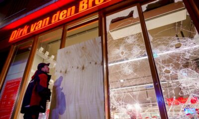 virus:-2e-nuit-d&rsquo;emeutes-aux-pays-bas,-biden-entrevoit-l&rsquo;immunite-collective