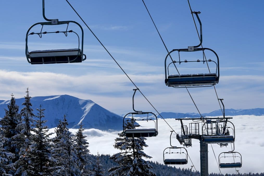 covid-19:-premier-jour-des-vacances-d&rsquo;hiver,-sur-le-fil-du-rasoir