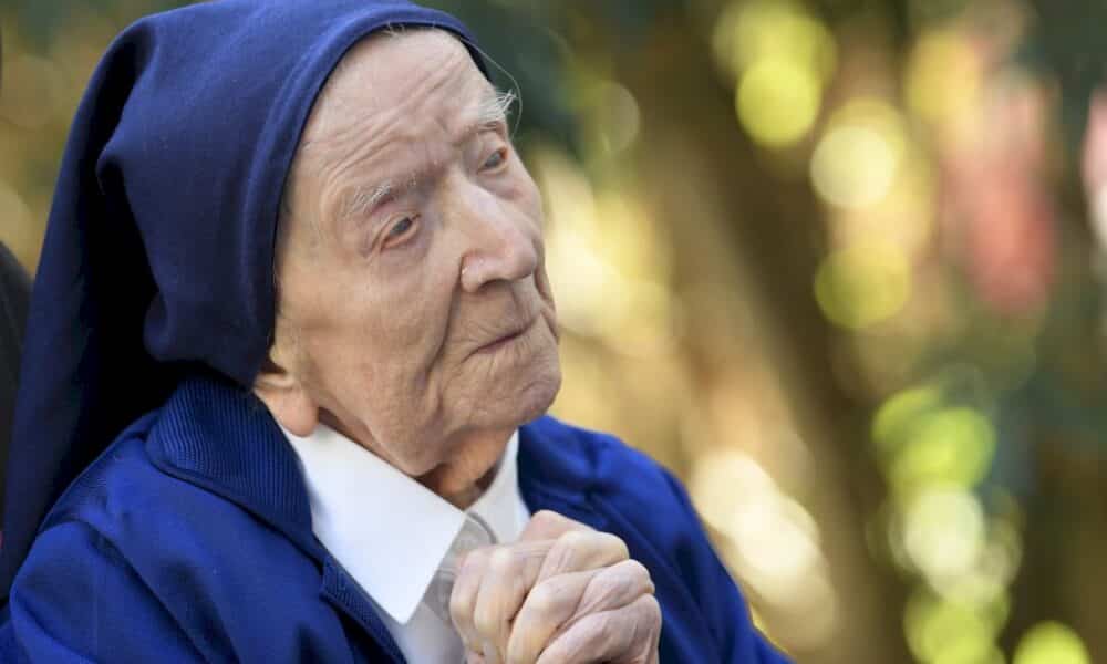 soeur-andre,-117-ans-jeudi-et-un-covid-passe-presque-inapercu