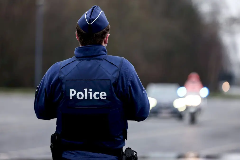 verdict-pour-un-policier-belge-juge-pour-la-mort-par-balle-d’une-fillette-kurde