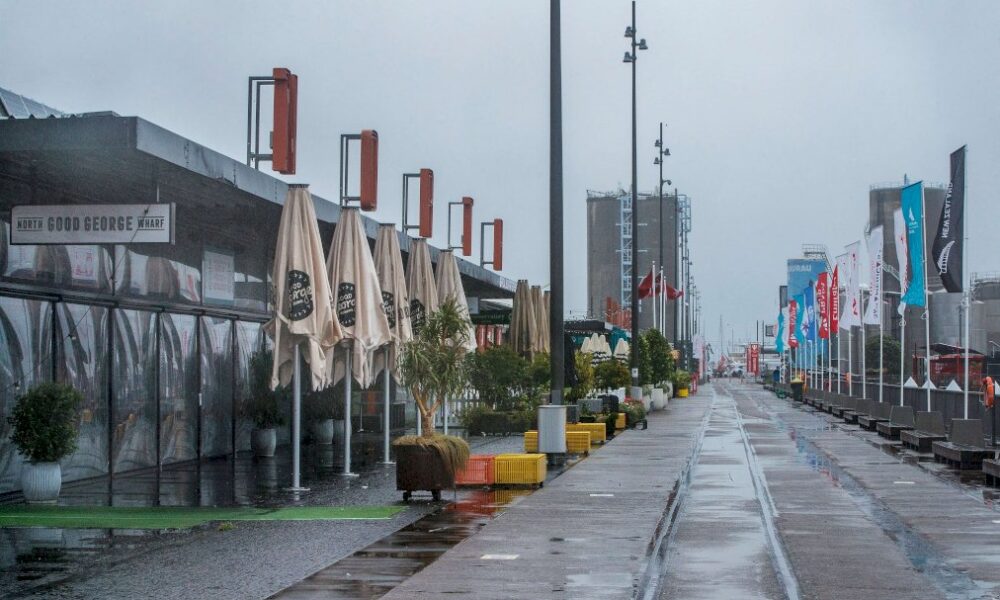 virus:-confinement-a-auckland,-quarantaine-a-l&rsquo;hotel-en-angleterre