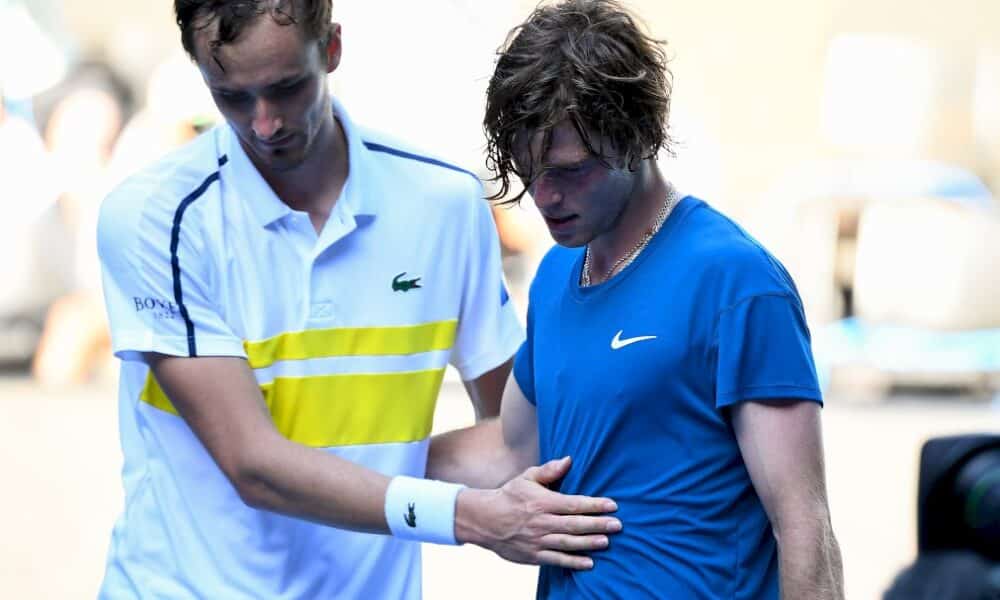 open-d&rsquo;australie:-medvedev-use-rublev-et-atteint-sa-premiere-demi-finale-a-melbourne