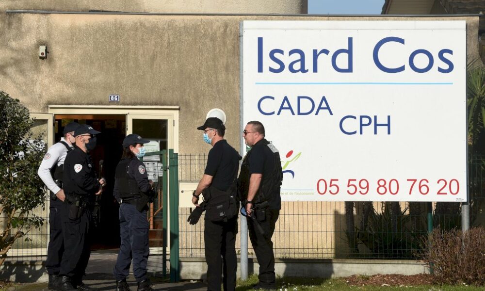 un-responsable-d&rsquo;un-centre-de-refugies-de-pau-tue-par-un-soudanais-sur-le-point-d&rsquo;etre-expulse