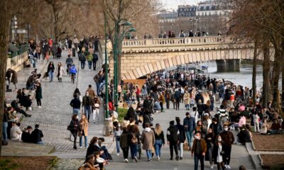 a-paris,-la-douceur-est-la-mais-le-couvre-feu-aussi
