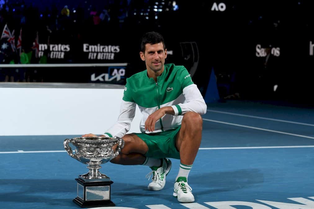 open-d&rsquo;australie:-9e-sacre-record-et-18e-titre-du-grand-chelem-pour-djokovic,-qui-surclasse-medvedev