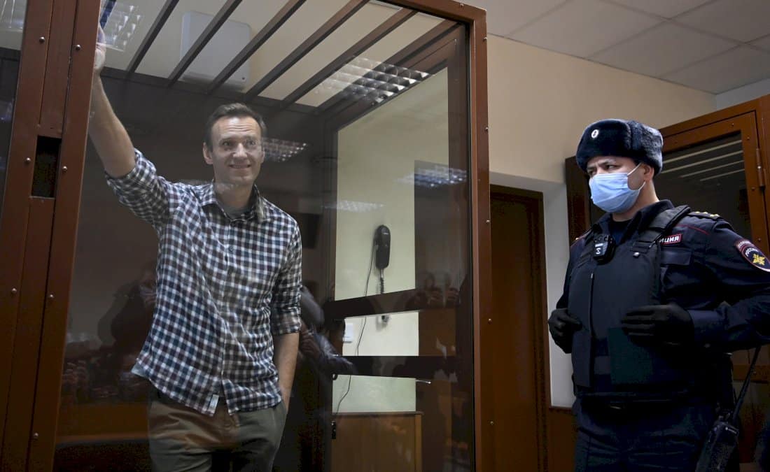 l&rsquo;ue-sanctionne-la-russie-a-minima,-menace-l&rsquo;armee-birmane-et-consulte-washington