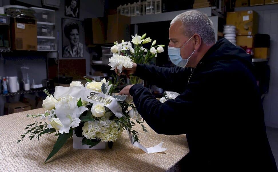 covid-19:-les-etats-unis-depassent-les-500.000-morts