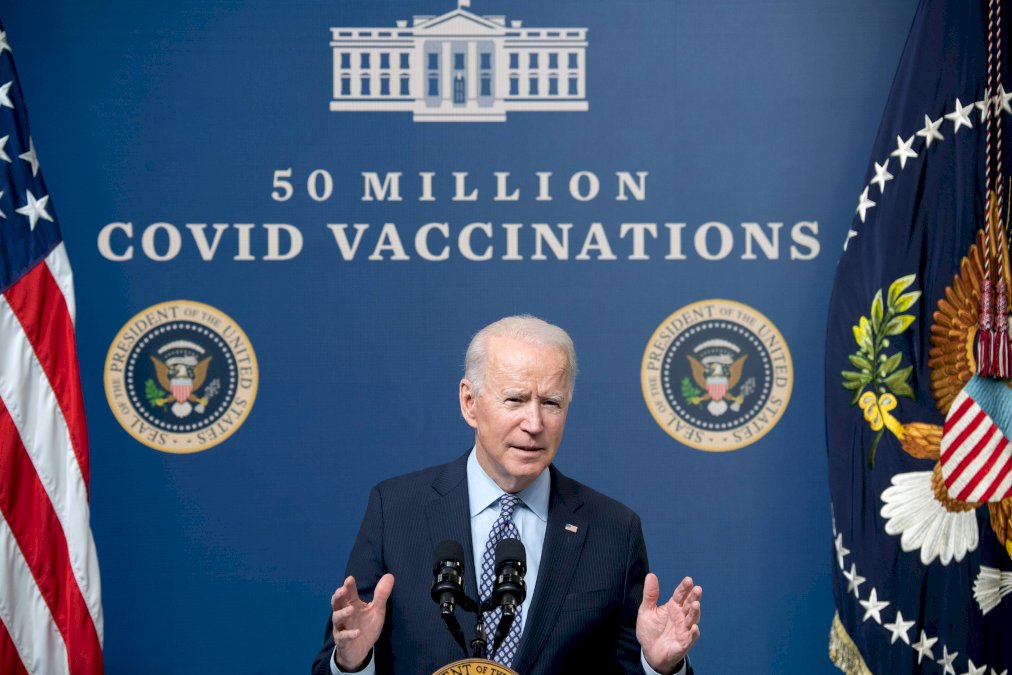 vaccins:-l&rsquo;europe-s&rsquo;inquiete,-les-etats-unis-s&rsquo;estiment-« en-avance »