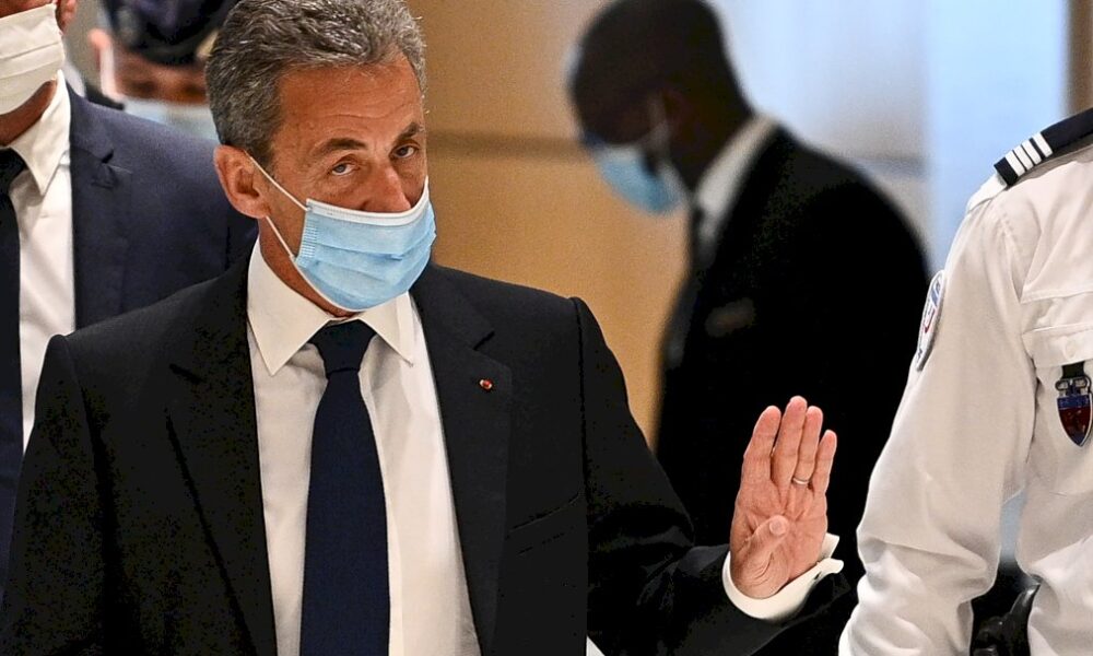 affaire-des-« ecoutes »:-nicolas-sarkozy-condamne-a-3-ans-de-prison-dont-un-ferme-pour-corruption