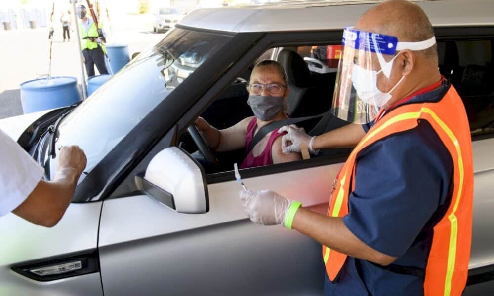 virus:-vaccins-pour-tous-en-vue-aux-etats-unis,-deces-records-au-bresil