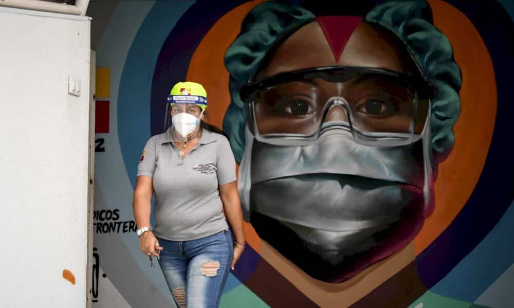 virus:-l&rsquo;epidemie-ralentit-aux-etats-unis,-mais-repart-en-europe