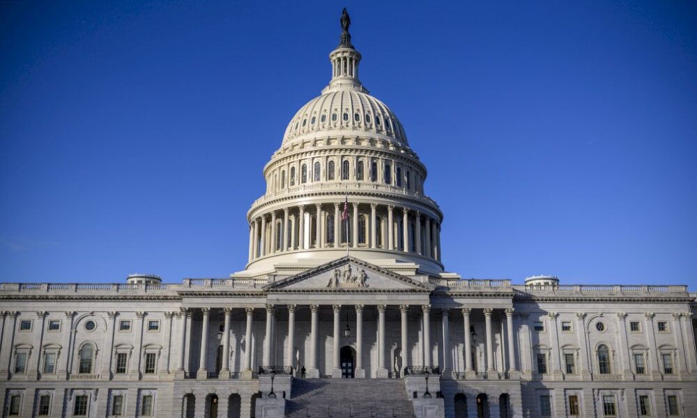 le-plan-de-relance-de-biden-franchit-l&rsquo;etape-decisive-du-senat