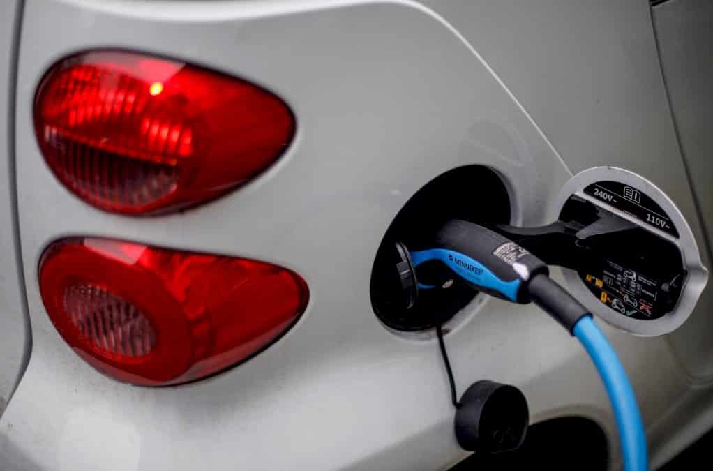 automobile:-l&rsquo;ue-doit-mettre-le-turbo-sur-les-batteries