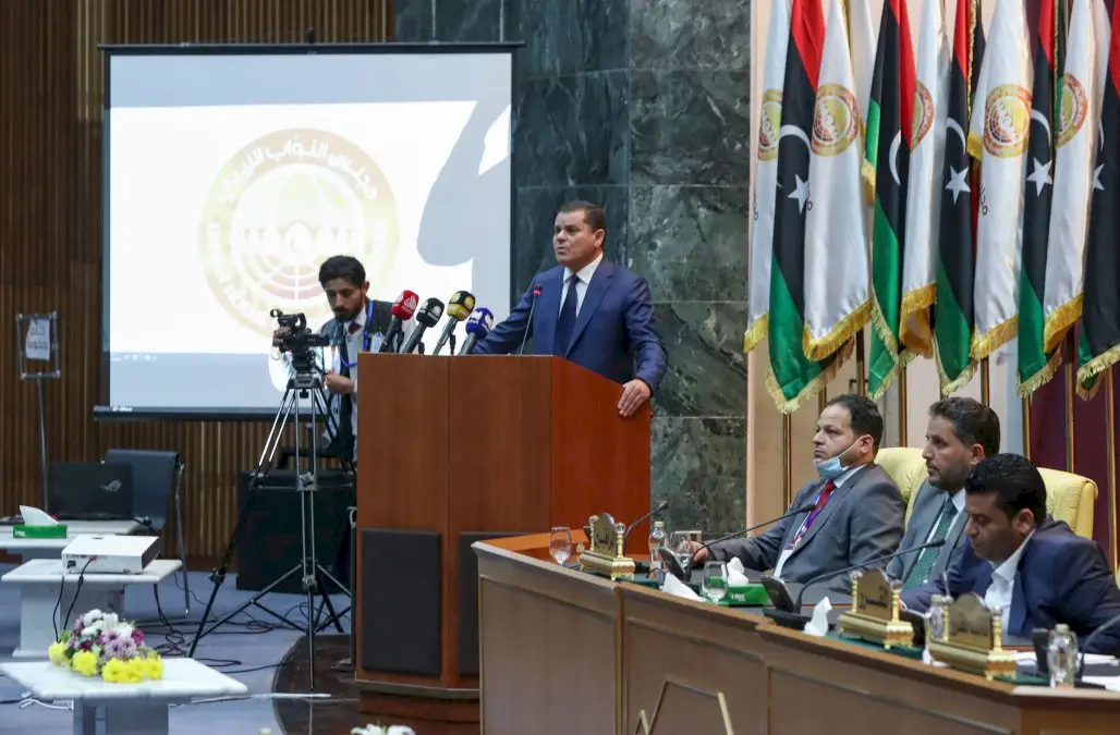libye:-le-chef-du-gouvernement-de-transition-prete-serment