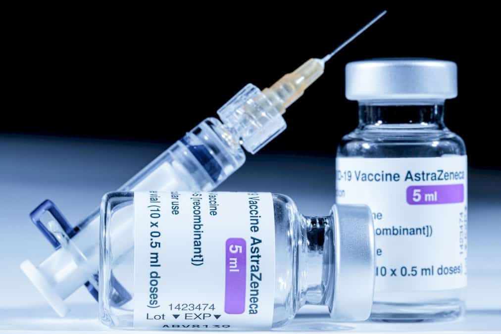 virus:-suspensions-en-cascade-du-vaccin-astrazeneca,-l&rsquo;oms-se-reunit