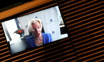 virus:-l&rsquo;europe-attend-le-verdict-sur-l&rsquo;astrazeneca,-la-france-celui-sur-le-confinement