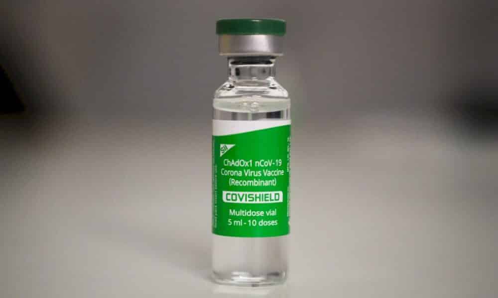 virus:-les-deboires-du-vaccin-astrazeneca-compliquent-la-donne