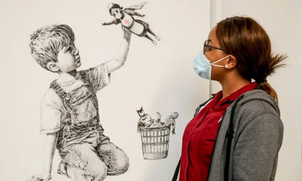 un-banksy-aux-encheres-au-profit-du-service-de-sante-britannique