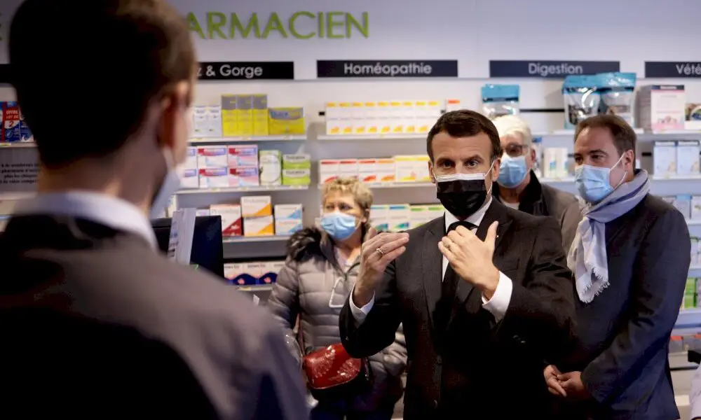 covid-19-:-les-indicateurs-sanitaires-se-degradent,-macron-promet-de-vacciner-plus