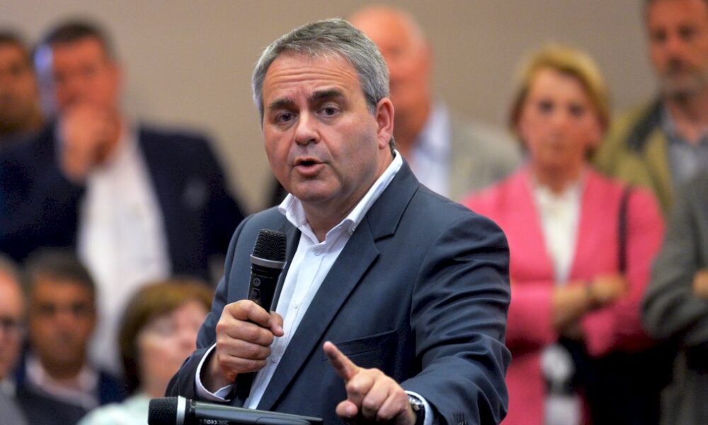 presidentielle:-bertrand-officialise-sa-candidature-pour-2022