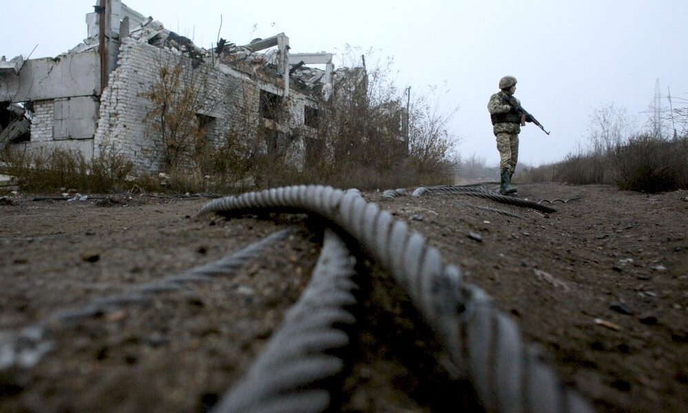 tensions-avec-moscou:-biden-promet-son-soutien-« indefectible »-a-l&rsquo;ukraine