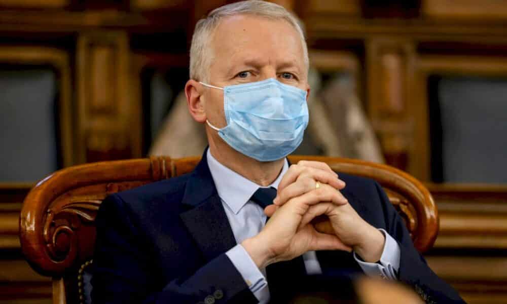 enquete-sur-des-diners-clandestins-parisiens,-avec-ou-sans-ministres-comme-convives