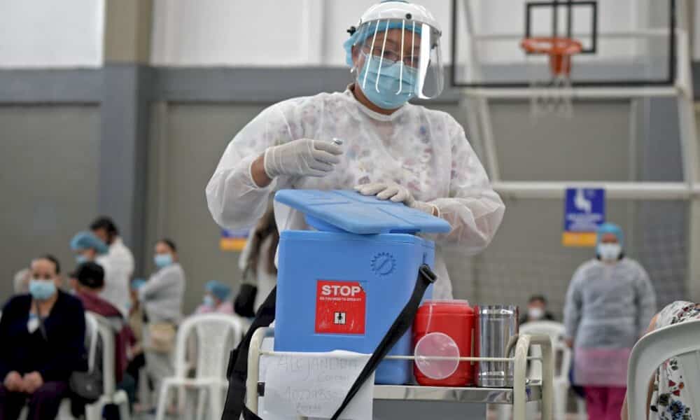 virus:-des-caillots-sanguins-associes-au-vaccin-astrazeneca-mais-le-benefice-l’emporte