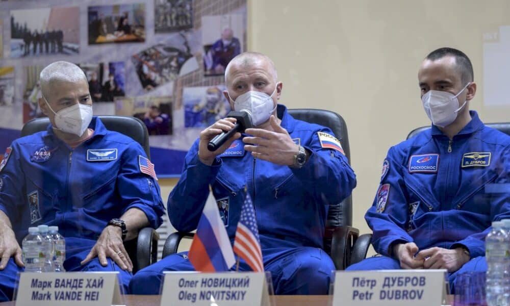 le-vaisseau-soyouz-et-son-equipage-dans-l&rsquo;espace,-60-ans-apres-gagarine