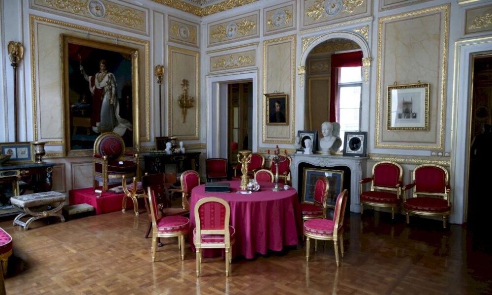 diners-clandestins:-christophe-leroy-et-pierre-jean-chalencon-en-garde-a-vue