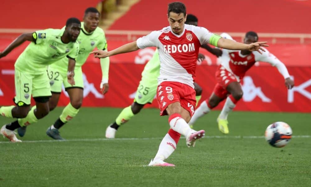 ligue-1:-le-groupe-de-tete-fonce,-nantes-s&rsquo;enfonce