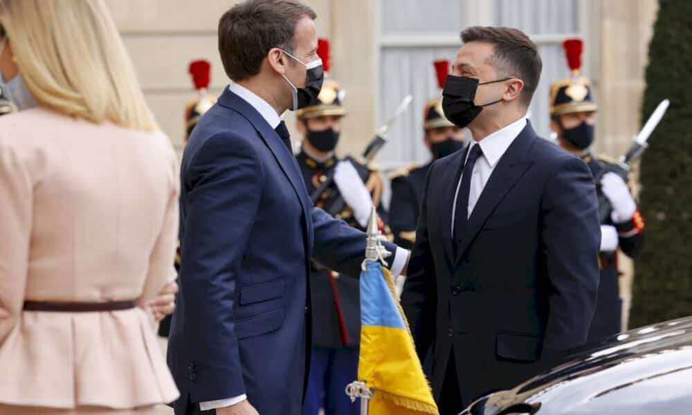 moscou-demande-a-macron-et-merkel-de-faire-pression-sur-kiev