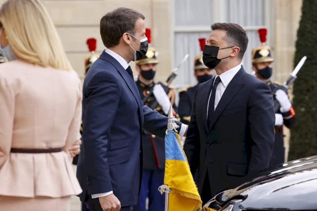 moscou-demande-a-macron-et-merkel-de-faire-pression-sur-kiev