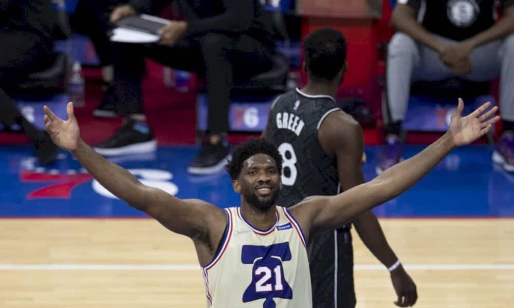nba:-les-sixers-battent-les-clippers-grace-a-un-embiid-toujours-en-feu