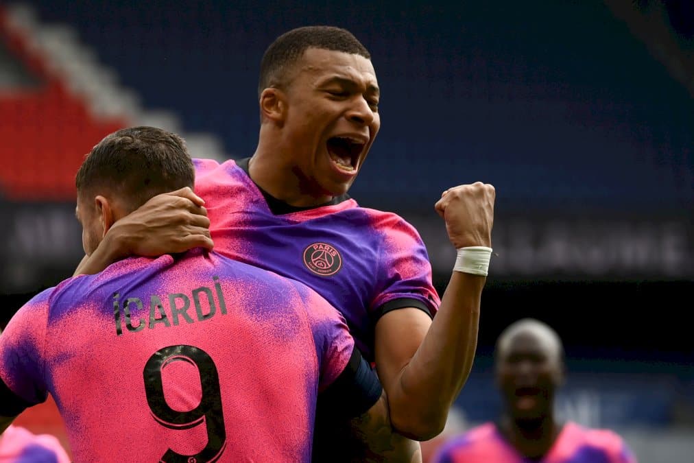 l1:-paris-entre-foi-et-folie,-dijon-retarde-le-couperet